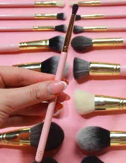 P. Louise P.Louise #124 Blending Brush- Single Brushes