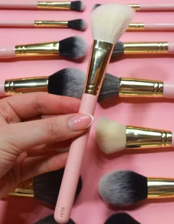 P. Louise P.Louise #638 Flat Angled Face Brush- Single Brushes