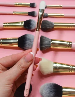 P. Louise P.Louise #7071 Flat Brush- Single Brushes