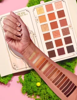 P. Louise P.Louise A Brand New Chapter Palette - Chapter Three- Bronzer|Highlighter