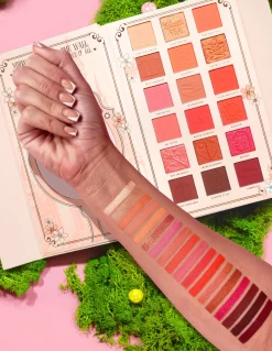 P. Louise P.Louise A Brand New Chapter Palette - Chapter Two- Bronzer|Highlighter