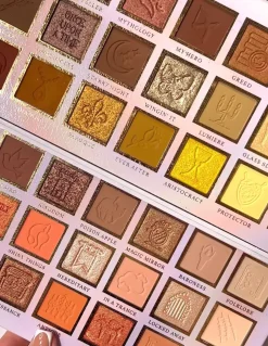 P. Louise P.Louise If The Crown Fits Palette- Palettes