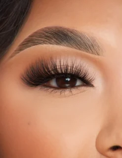 P. Louise P.Louise Lashes - Glowing & Growing- Lashes